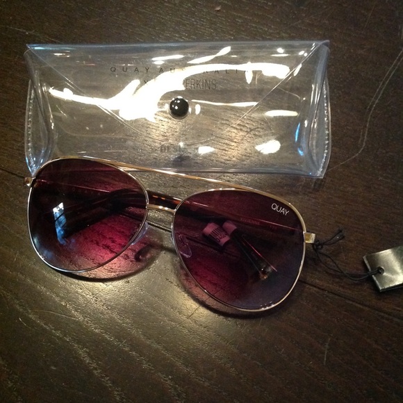 NEW! Quay Vivienne sunnies main image 6
